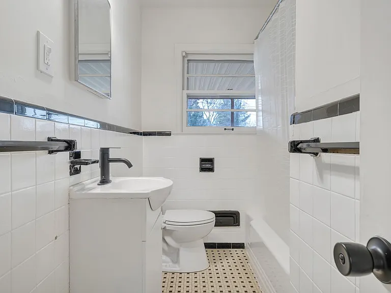 553 Dillard Rd SW — Photo 18
