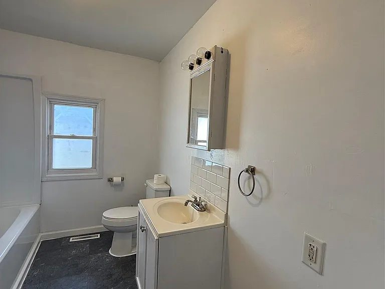 657 Eatontown Rd — Photo 7