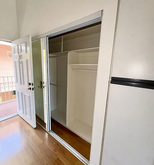1221 Seward St #205 — Photo 5
