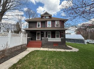 612 Grove St #2, Worcester, MA 01605