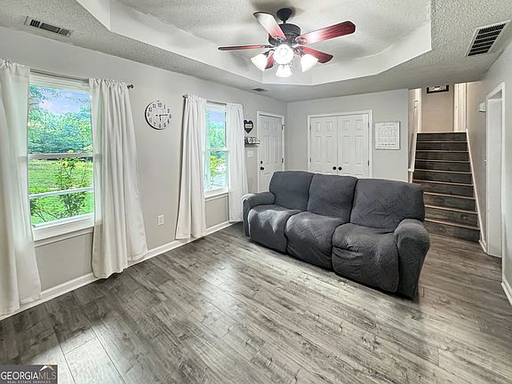 4th image of 146 Henry Higgins Rd