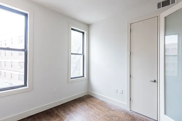 Rented by Nooklyn NYC LLC | media 17