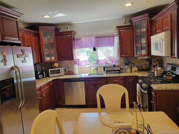 2nd image of 1053 Martinstein Avenue