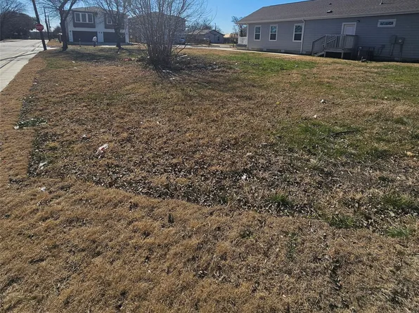 1631 E Davis Ave, Fort Worth, TX 76104