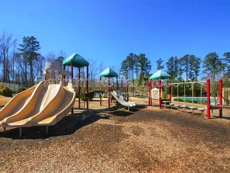 5115 Roseman Trl — Photo 40