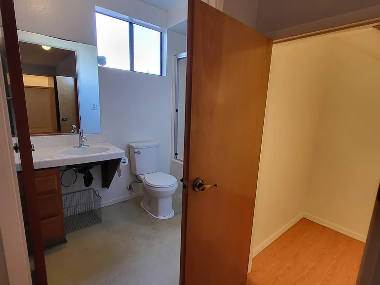 1453 Marine Ave #5 — Photo 8