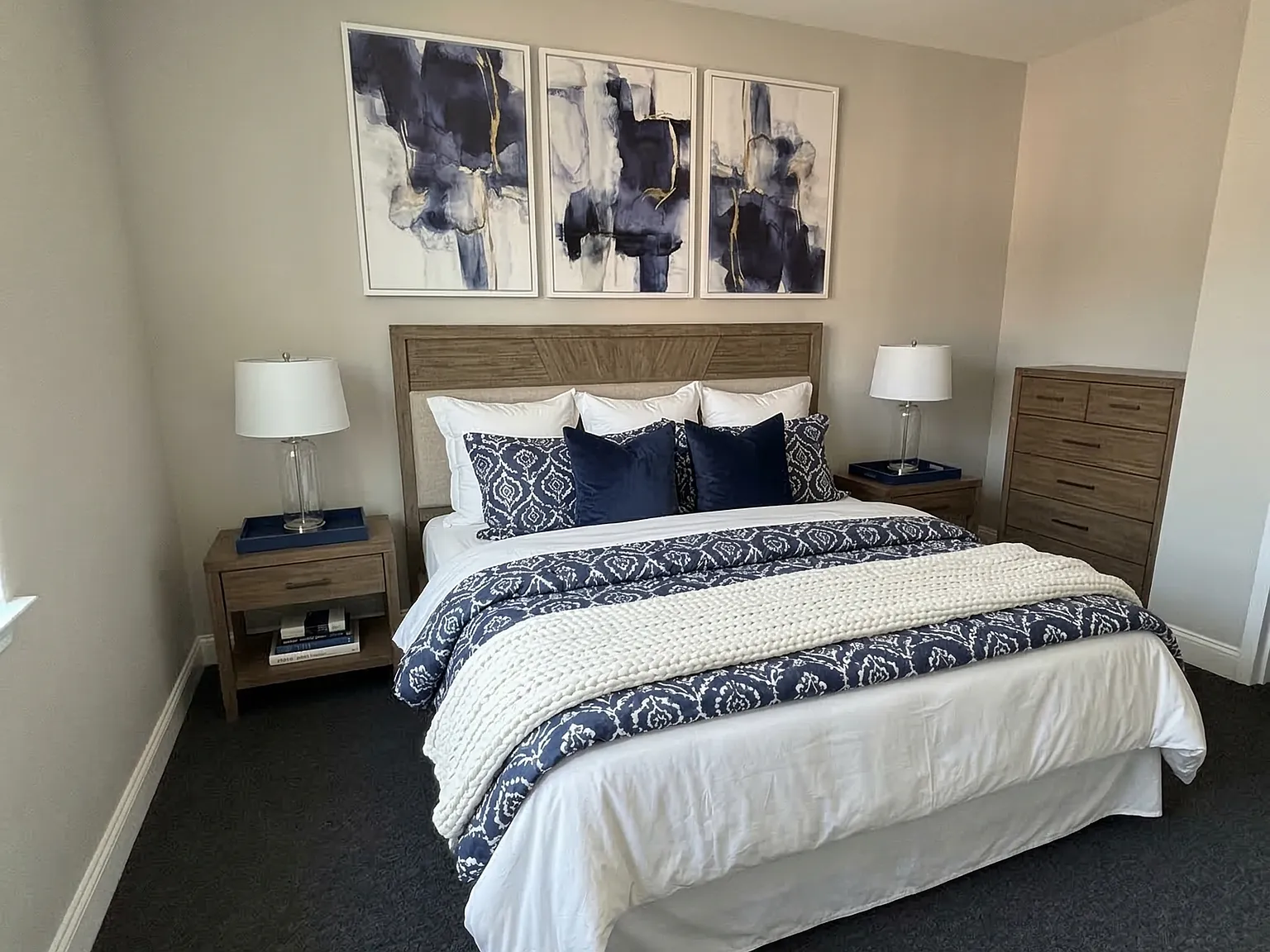 Farmington Avenue Apartments — Photo 3
