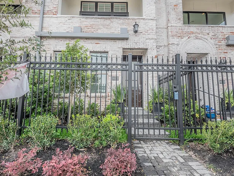 4057 Leeland St — Photo 35
