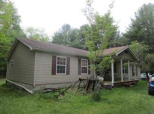 60 Redwood Ln, Leeper, PA 16233