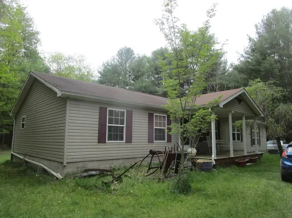 60 Redwood Ln, Leeper, PA 16233