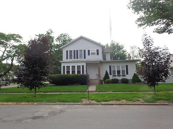 2nd image of 302 N 1st St