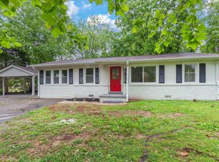 488 Natchez Trace Dr, Lexington, TN 38351