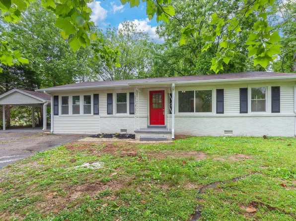 488 Natchez Trace Dr, Lexington, TN 38351