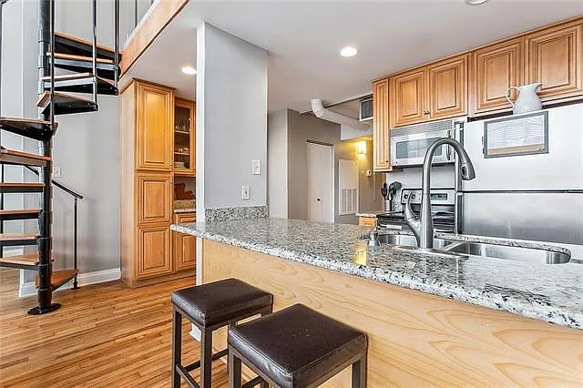920 Poeyfarre St #303 — Photo 10