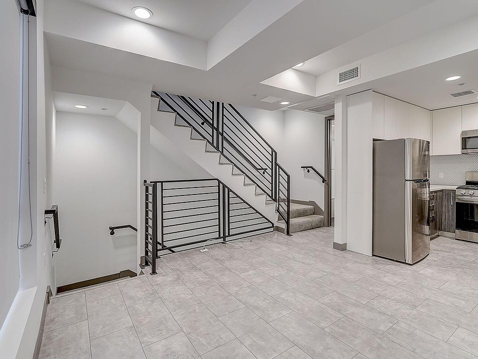 1st image of 3815 W Avenue 43 #219
