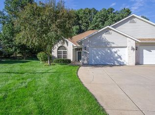 3808 Gables Ct, Eau Claire, WI 54701