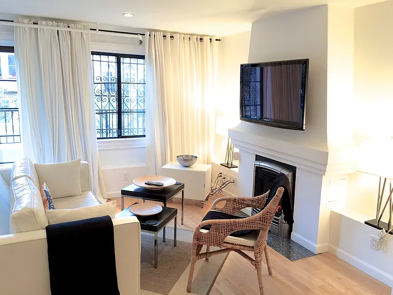 820 Ashbury St #1 — Photo 3