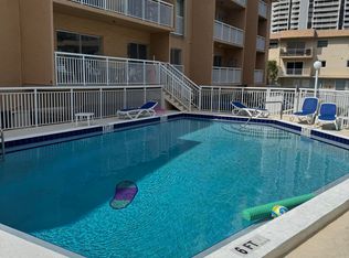 17051 NE 35th Ave APT 307, North Miami Beach, FL 33160