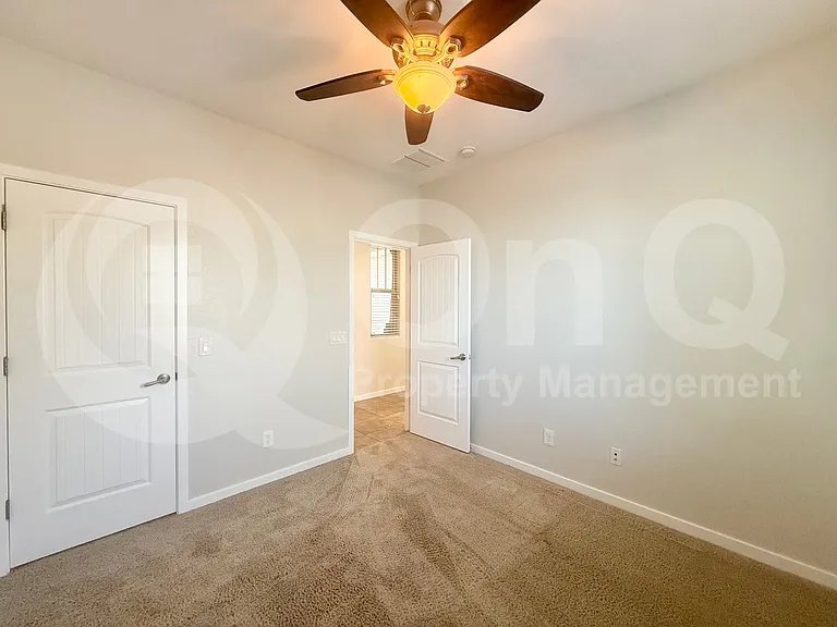 2814 E Quenton St — Photo 14
