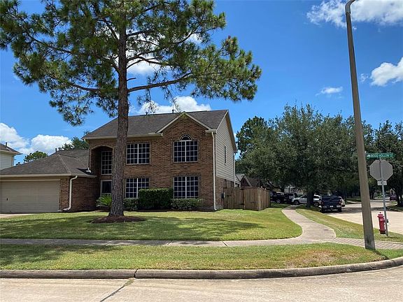 2nd image of 3003 Wood Hollow Dr