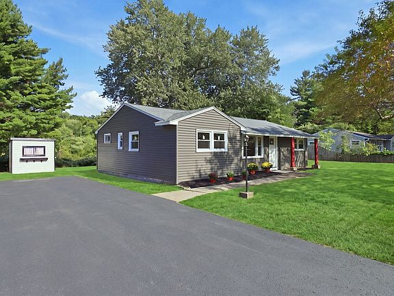 2nd image of 243 Shady Brook Ln