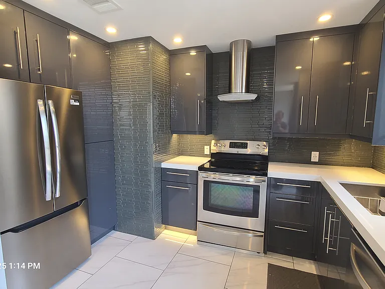 10747 Wilshire Blvd #1103 — Photo 1