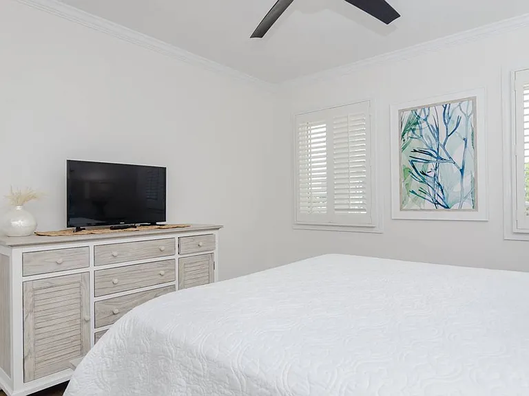 2504 N Lumina Ave #C — Photo 24