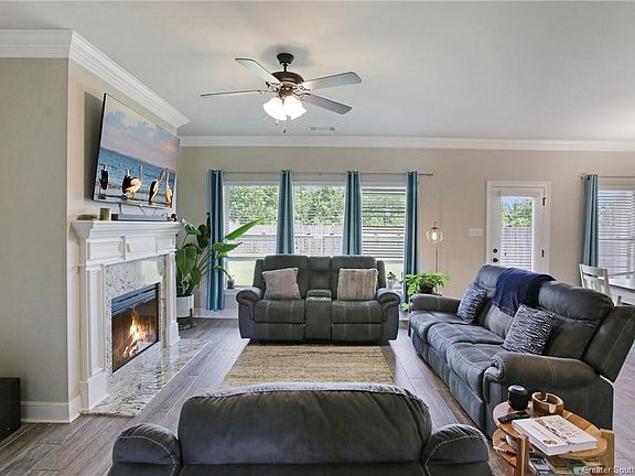 3rd image of 2046 Orleans Run Dr