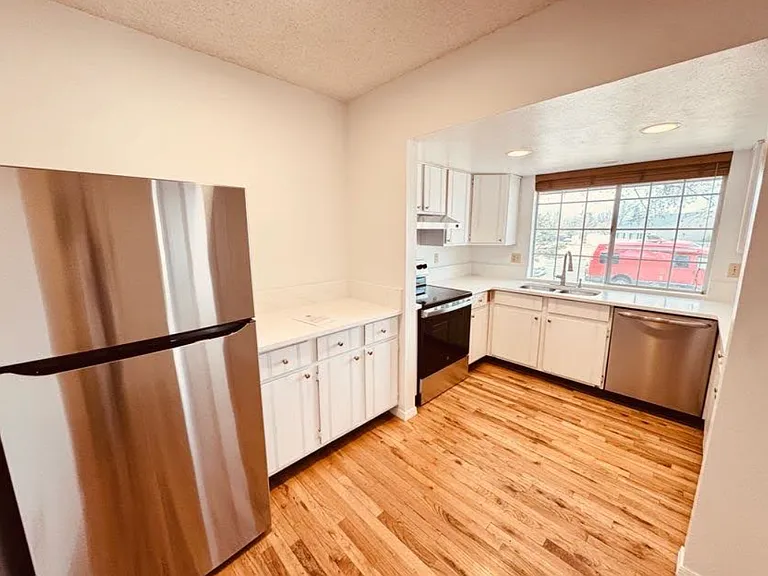 3807 Paseo Del Prado — Photo 11