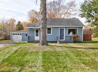 1827 Marlette Rd, Kimball, MI 48074