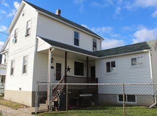 10 W Grove St, Nanticoke, PA 18634