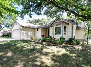 2174 Stanich St, Saint Paul, MN 55109