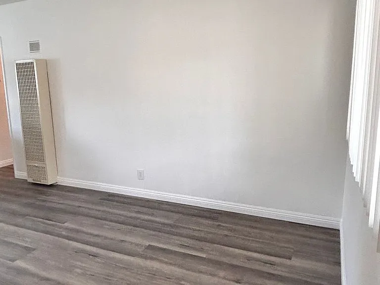 320 Western Ave — Photo 4