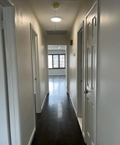 576 Britton Ave — Photo 10
