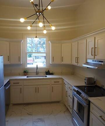 2nd image of 2109 Clooney St