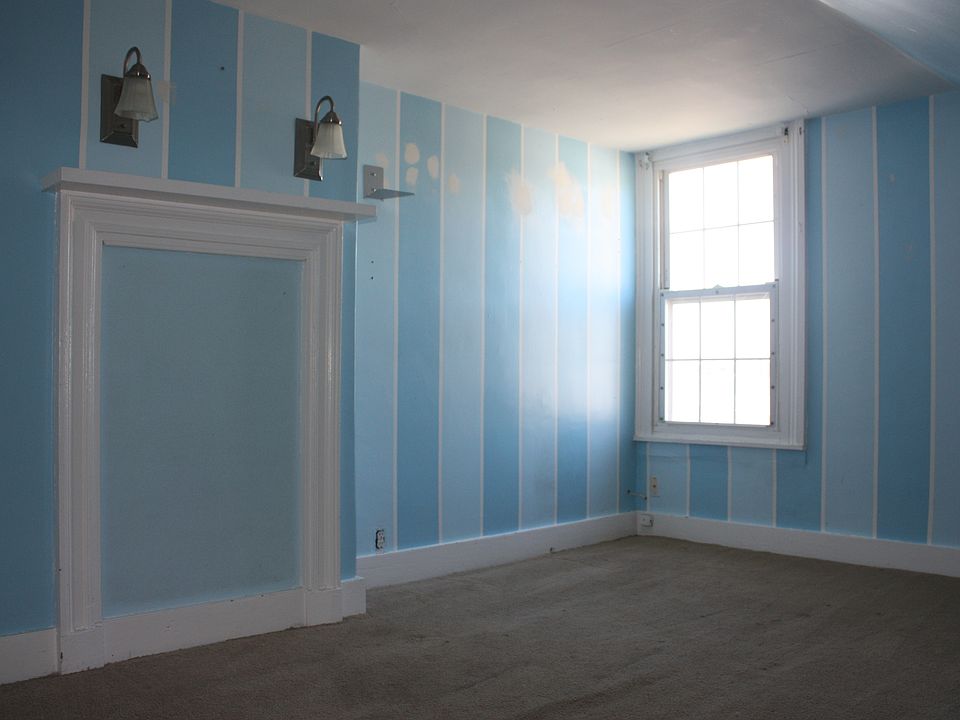 2nd image of 353 Water St APT 3
