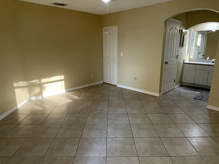 1602 SW 16th Ct — Photo 23