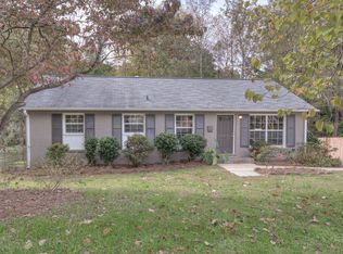 6800 Barrington Dr, Charlotte, NC