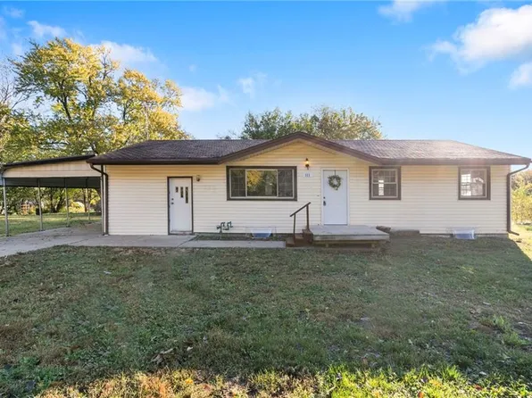 111 N Austin St, Oak Grove, MO 64075