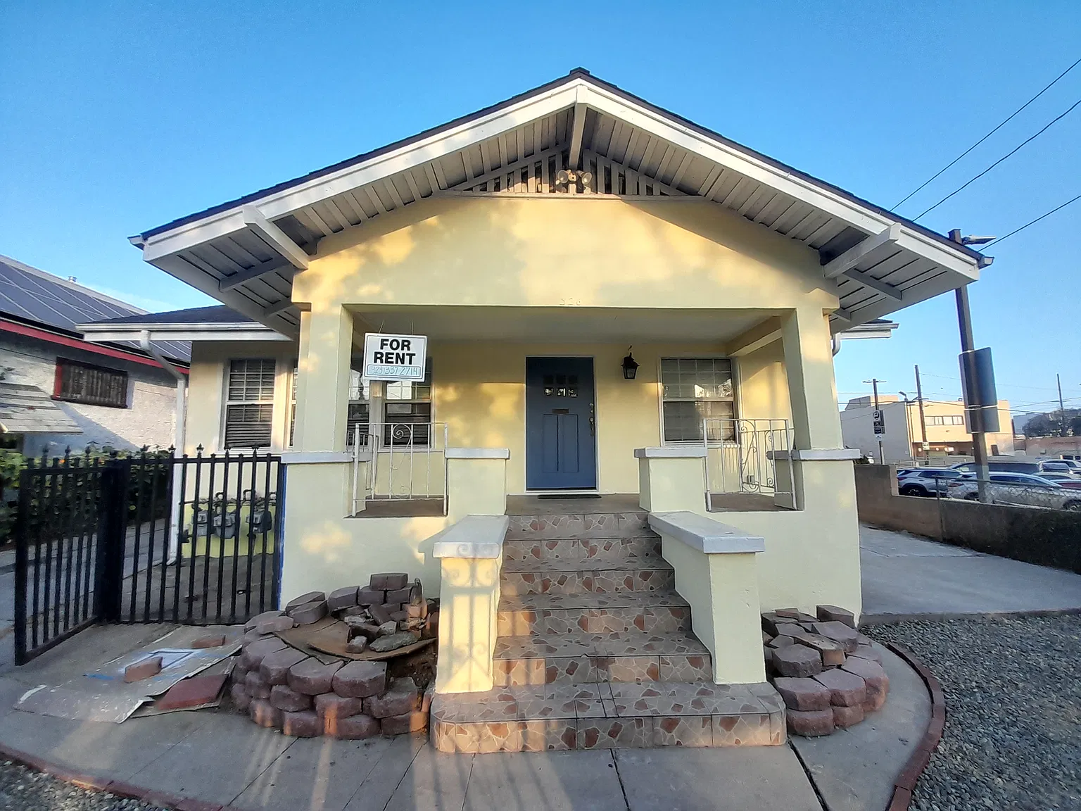 2 bed, 1200 sqft, $3,000 — Photo 1