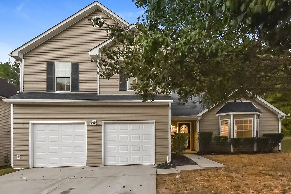 4 bed, 2.5 bath, 2016 sqft, $2,920 — Photo 1