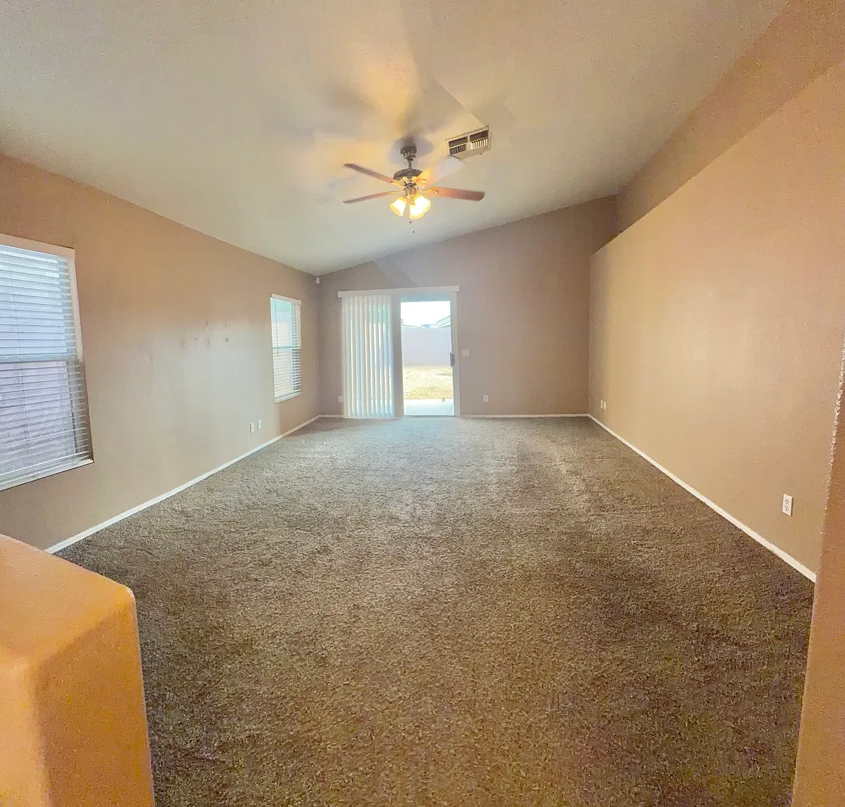3 bed, 1310 sqft, $2,150 — Photo 3