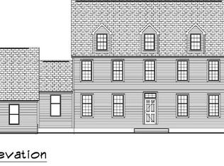 8 McGrath Ln, Trumbull, CT 06611