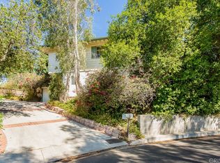 21440 Iglesia Dr, Woodland Hills, CA 91364
