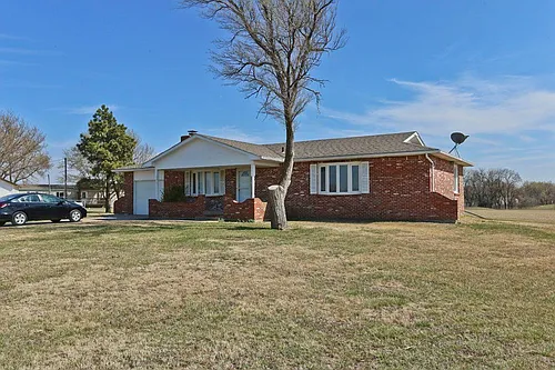7136 S Greenwich Rd #1 Photo 1