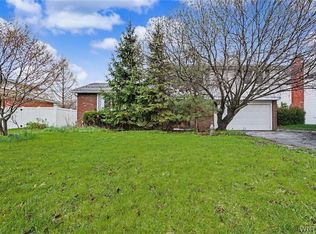 116 Culpepper Rd, Williamsville, NY 14221