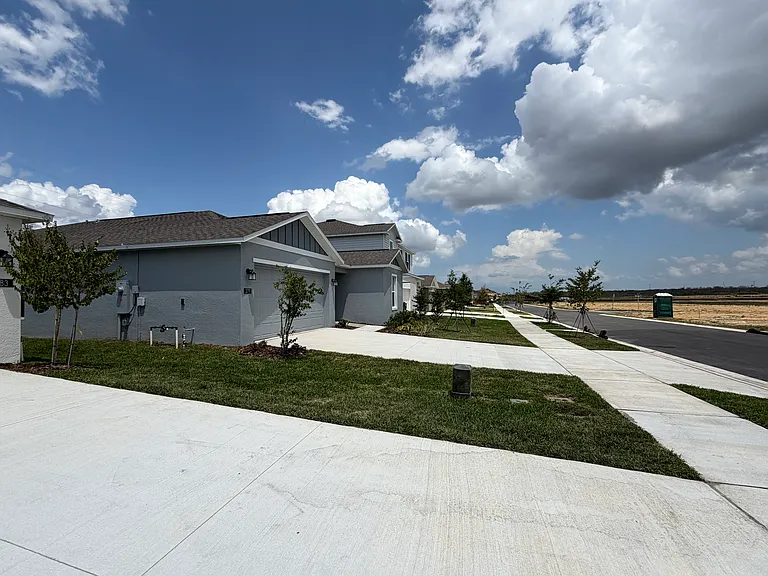 359 Artemis St — Photo 11