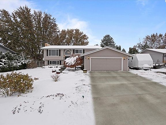 2nd image of 2307 W 36th Ave