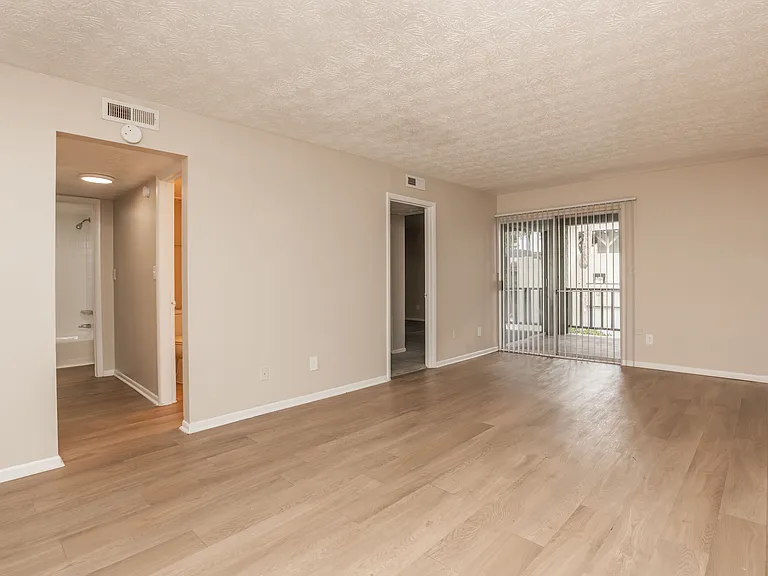 Oasis Club Apartments — Photo 19