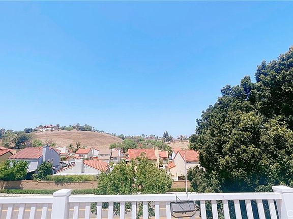 5th image of 2470 Saratoga Ln